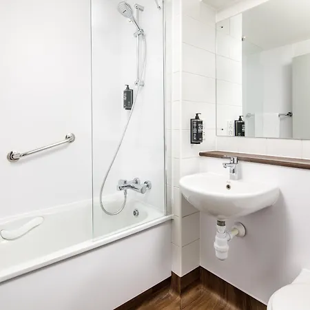 Hotel Ibis Budget London Heathrow 3*
