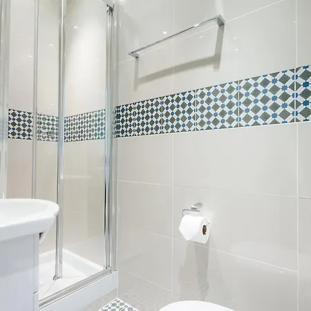 Hotel Gower House 3*