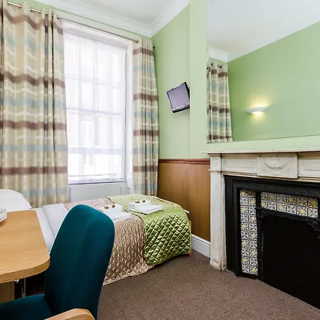Gower House Hotel 3*