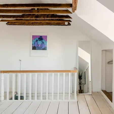 Beautiful Two-floor Flat Near Tube Station * London