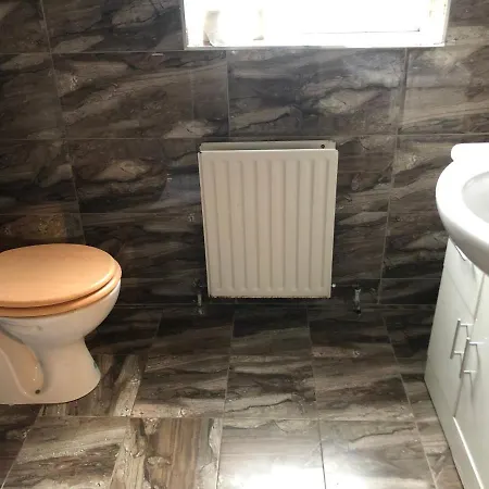 Lyttleton Guest house 2*