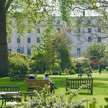 Hotel Eccleston Square 4*
