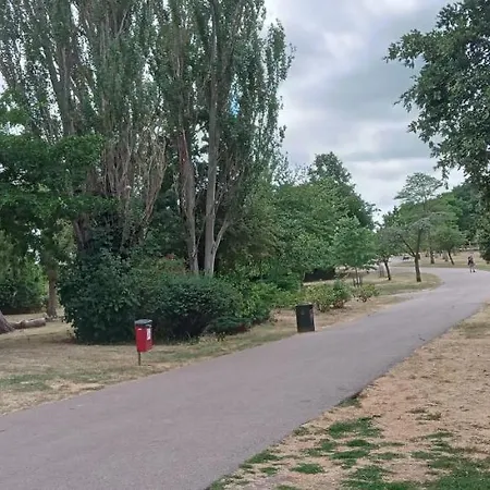 Comfortable Double *