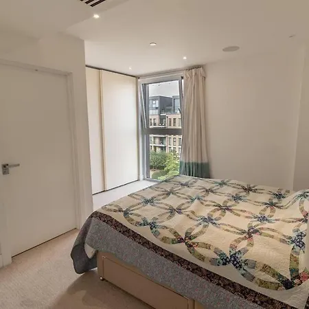 2 Bed 2 Bath - Amazing Views Of And River Thames