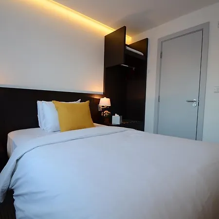 Pelican And Hotel