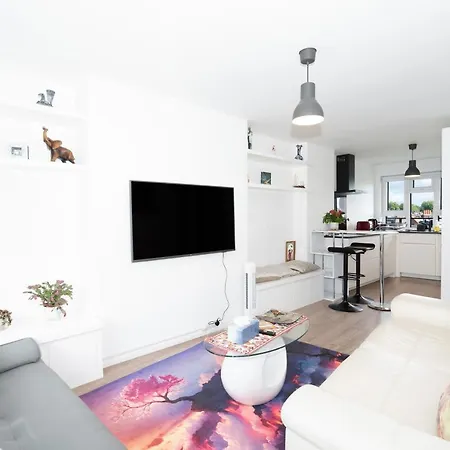 Modern 2-bedroom Flat Near Chelsea Apartment