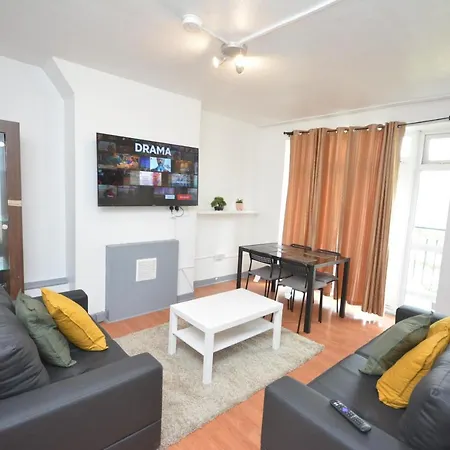 Beautiful 2 Bedroom Flat Near Finsbury Park Apartment