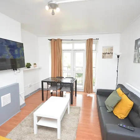 Beautiful 2 Bedroom Flat Near Finsbury Park Apartment *