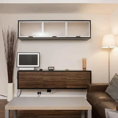 Apartment Stylish Studio Near Notting Hill Station!