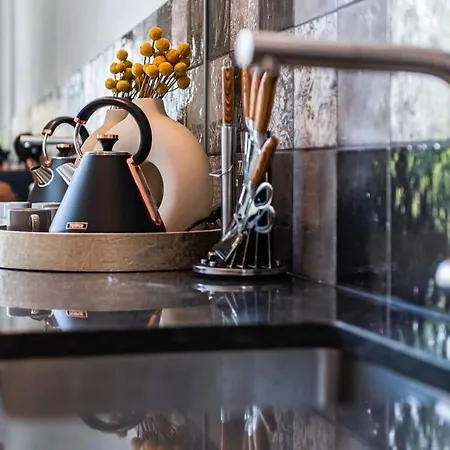 Lady On The Lane- 2 Bed Primrose Hill Apartment *
