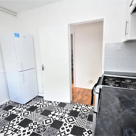Lovely 2 Bedroom In Greater *