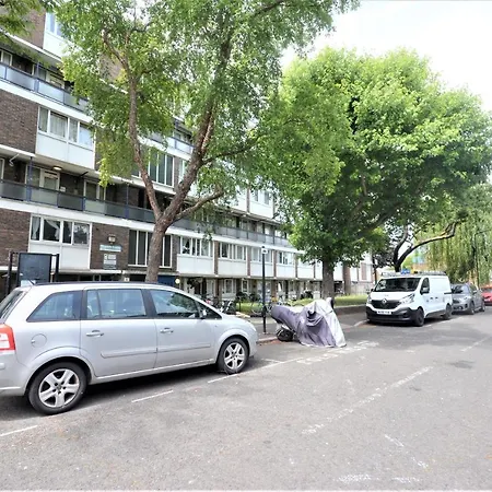 Zone 2 Two Bedroom Maisonette Appartamento Londra