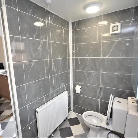 Cheerful 3 Bedroom In Greater Hébergement de vacances