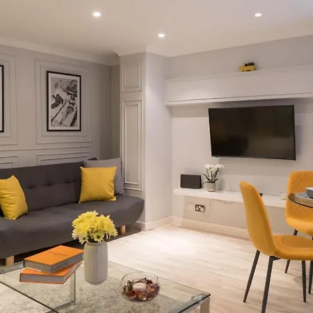 Camden Luxury Flat With Private Patio * London