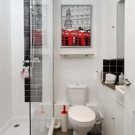 Stylish Studio Near Notting Hill Station! * London