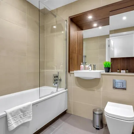 Modern 01 & 02 Bed In Canary Wharf *