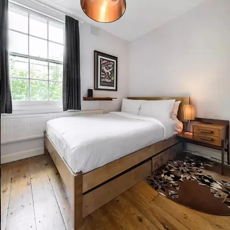 Traditional Victorian 2 Bed In Cobbled Street + Mod Cons - Full *