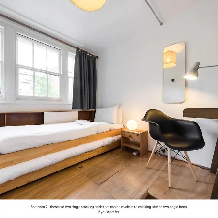 Traditional Victorian 2 Bed In Cobbled Street + Mod Cons - Full * London