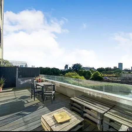 Executive E15 & Exclusive Terrace Views Of Apartment *