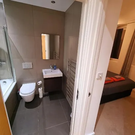 Executive E15 & Exclusive Terrace Views Of *