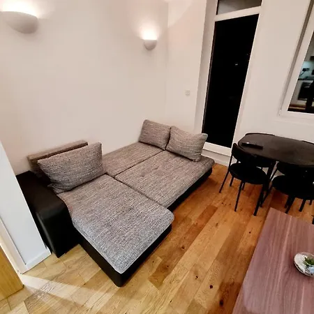 Executive E15 & Exclusive Terrace Views Of Apartment London