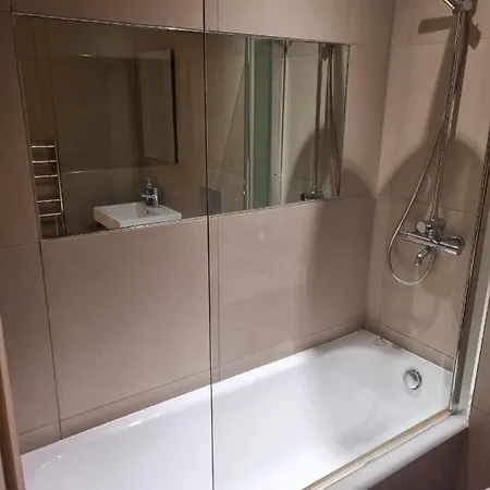 Executive E15 & Exclusive Terrace Views Of