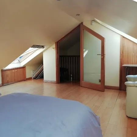 Christchurch 2-bed * Харроу