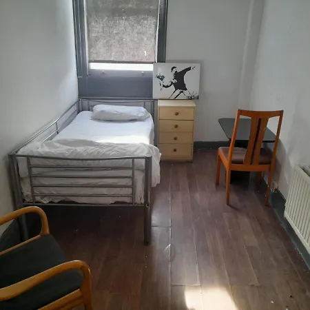Woolwich Backpackers New *
