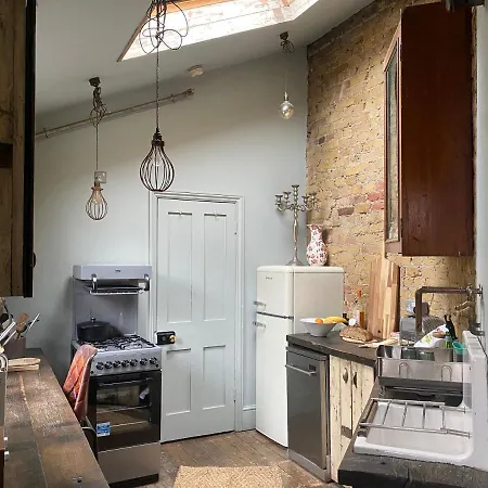 Campania & Jones House Holiday home *