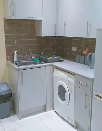 Apartment Stunning 2-bedroom With Indoor Fireplace. *