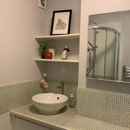 Apartment 2 Bedroom Near Southfields