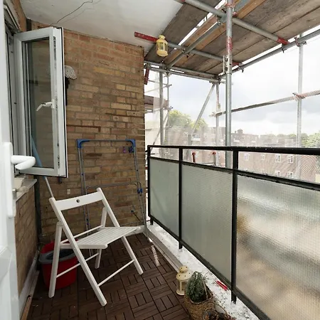 Modern 2-bedroom Flat Near Chelsea Apartment