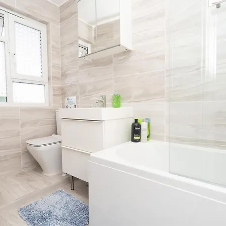 Modern 2-bedroom Flat Near Chelsea London
