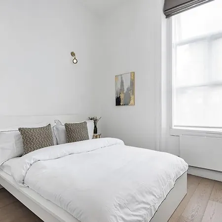 Lady On The Lane- 2 Bed Primrose Hill London