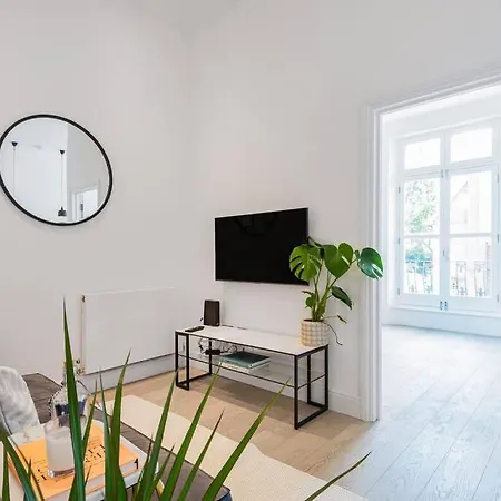 Lady On The Lane- 2 Bed Primrose Hill London