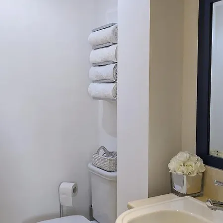 Bed & Breakfast Greater London