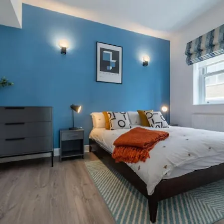 Two Bed - Tower Bridge - By Prime M-2 Holiday home