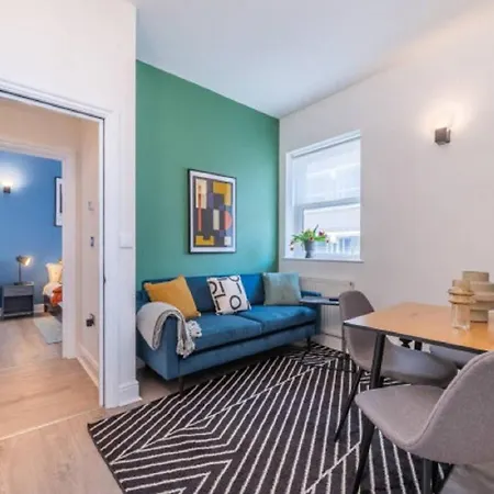 Two Bed - Tower Bridge - By Prime M-2 Holiday home