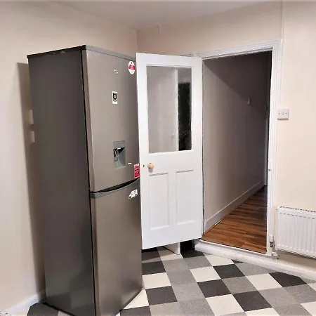 Hébergement de vacances Cheerful 3 Bedroom In Greater *