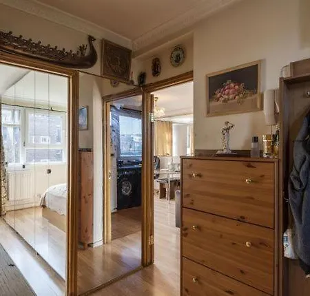 1 Bedroom Flat Close To With Free Parking Arrangement Apartment *
