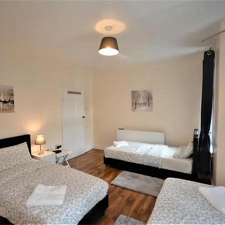 Hébergement de vacances Cheerful 3 Bedroom In Greater