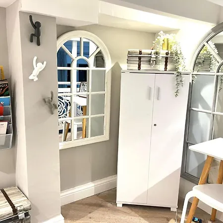 2-4 Bedroom 2 Roof Terraces Prime Notting Hill Apartment *