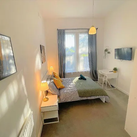 Verv Finchley Guest house *