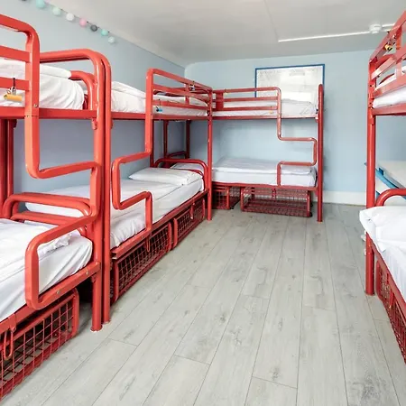 Astor Victoria Hostel London