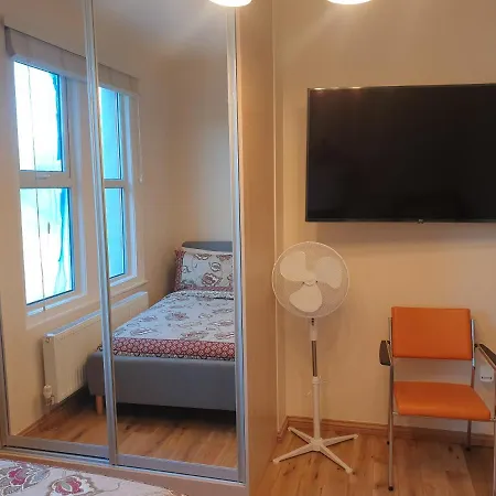 Luxury Spacious 2 Bedroom 4 Mins From Ilford Stn. Free Parking *