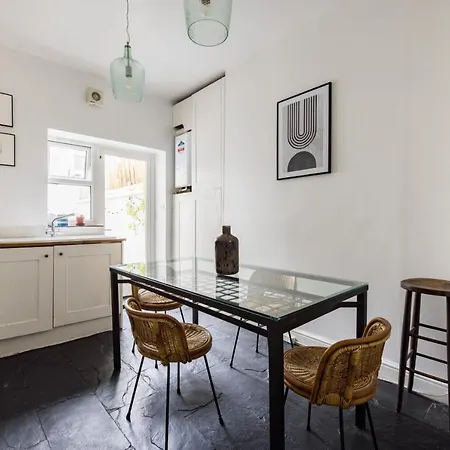 The Maida Vale Apartment *
