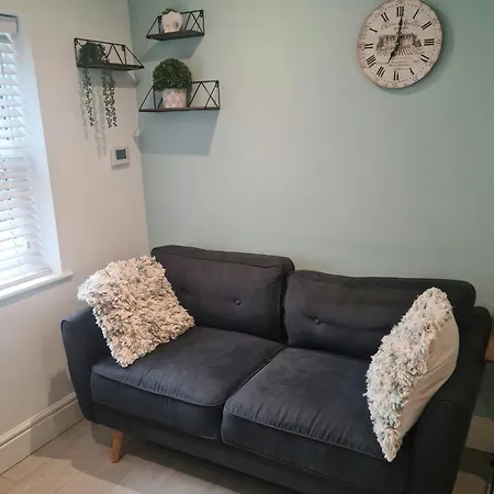 2 Bed From Apartment