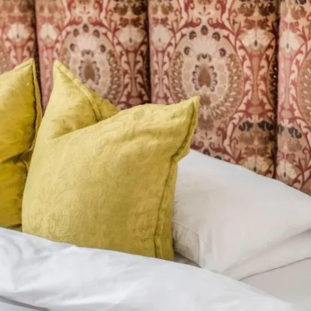 The Artists Hideaway-2 Bed Mezzanine In Paddington Holiday home London