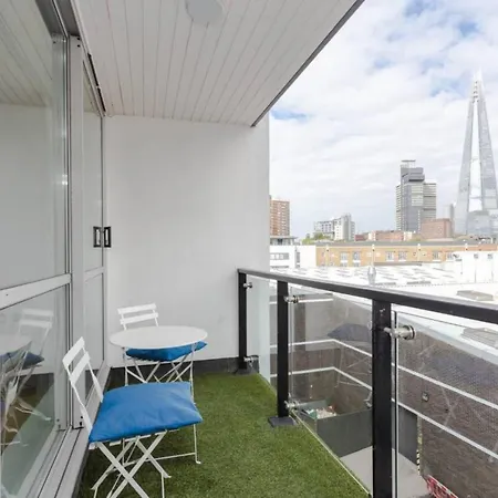 Spacious 2 Bedroom Flat On Bermondsey St Apartment London