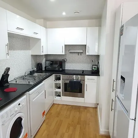 Garland Modern Apartment *